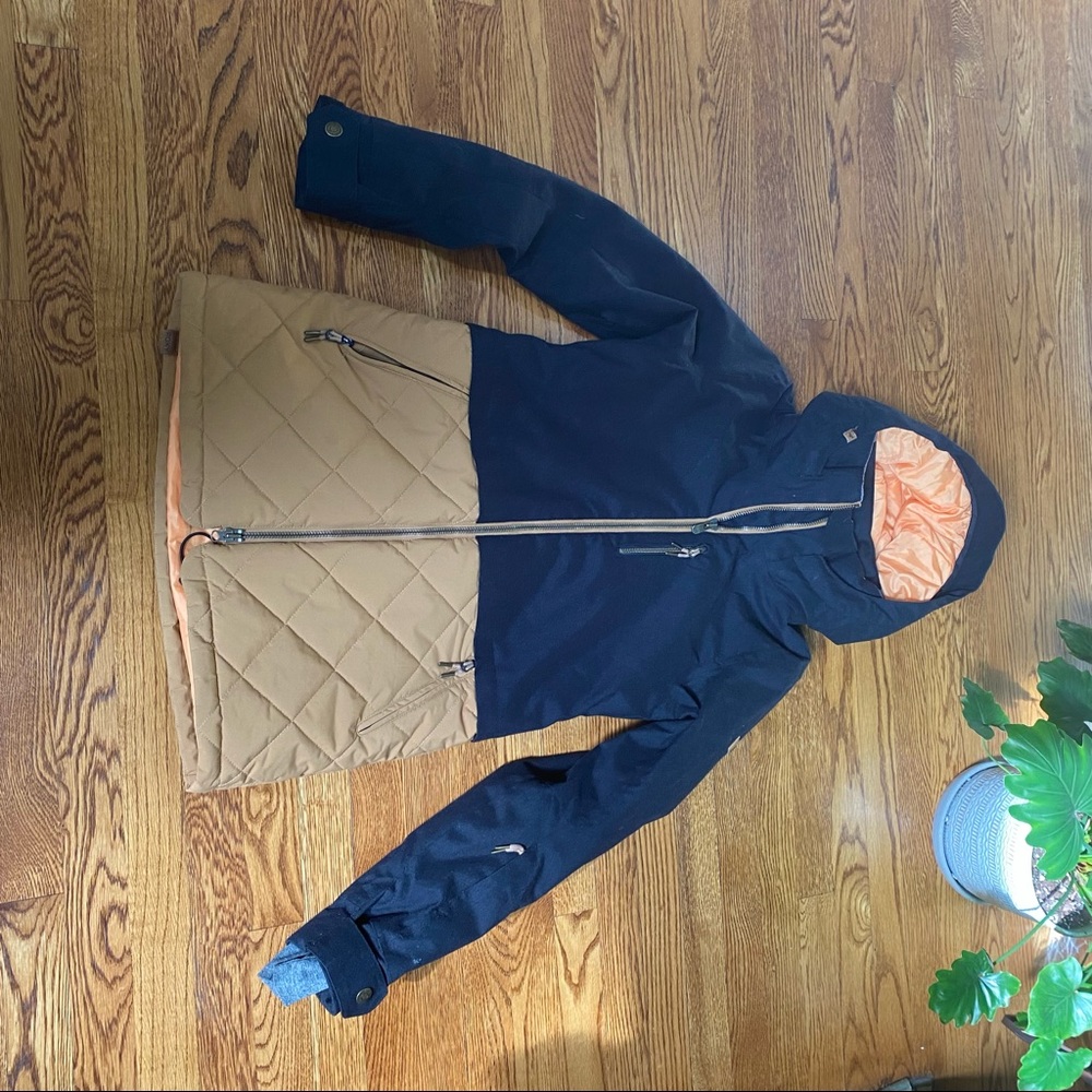Roxy snowboard/ski jacket (Women’s)